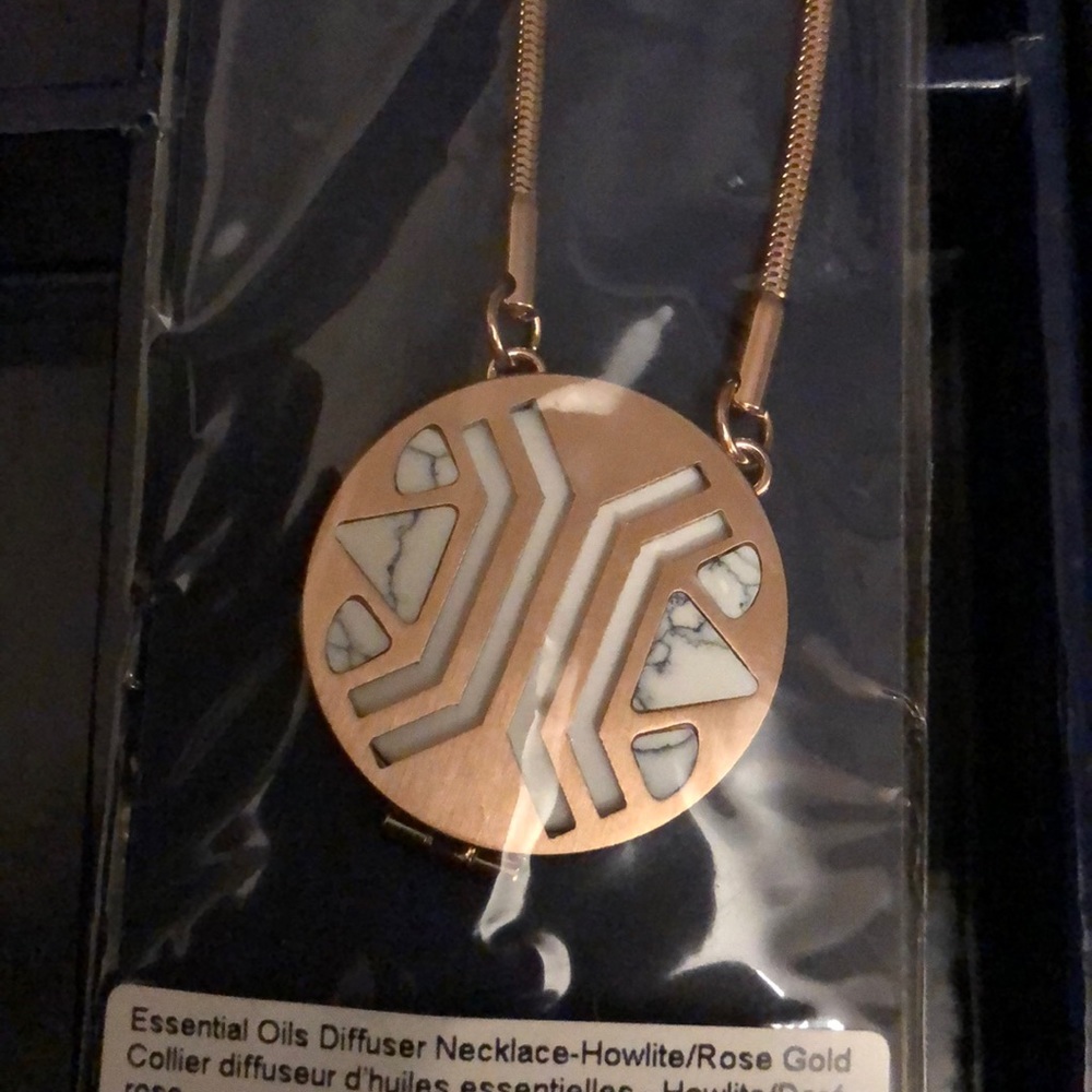 Keep collective diffuser necklace